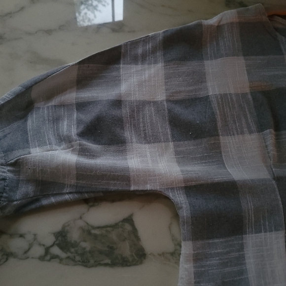 Blouse - Picture 7 of 8